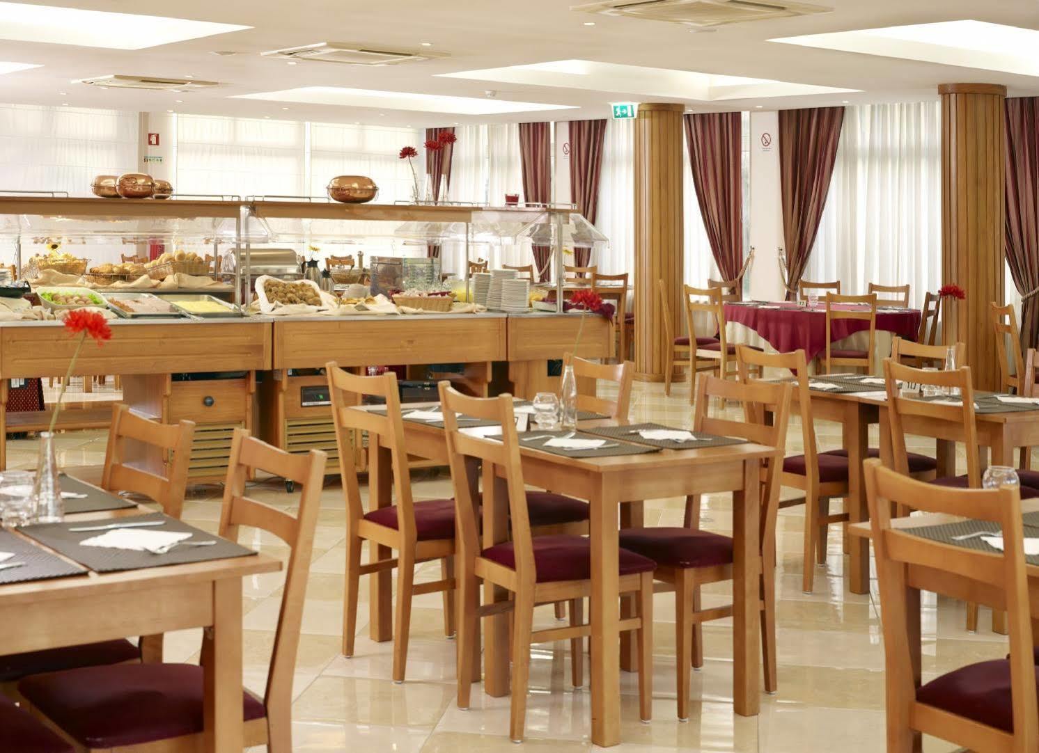 Hotel Coroa De ฟาติมา ภายนอก รูปภาพ